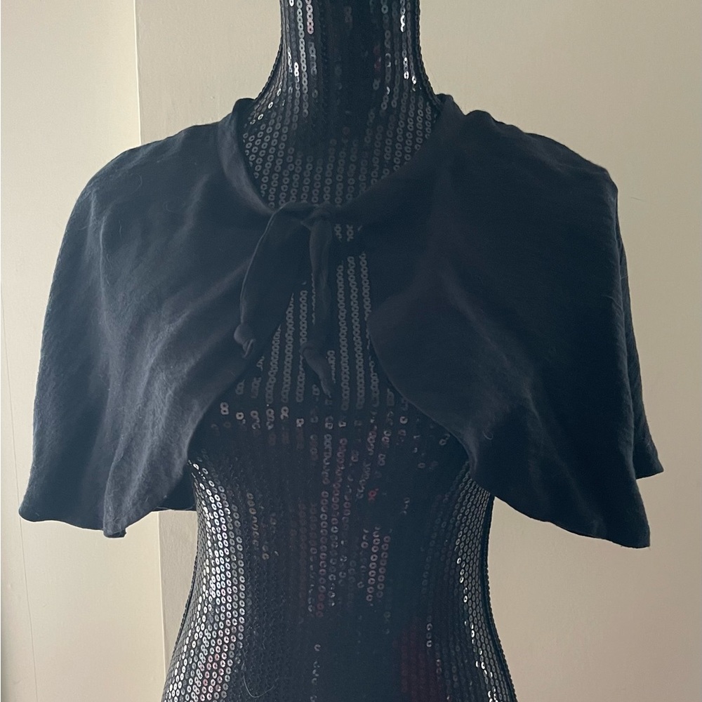 Lorelei Black Shoulder Cape